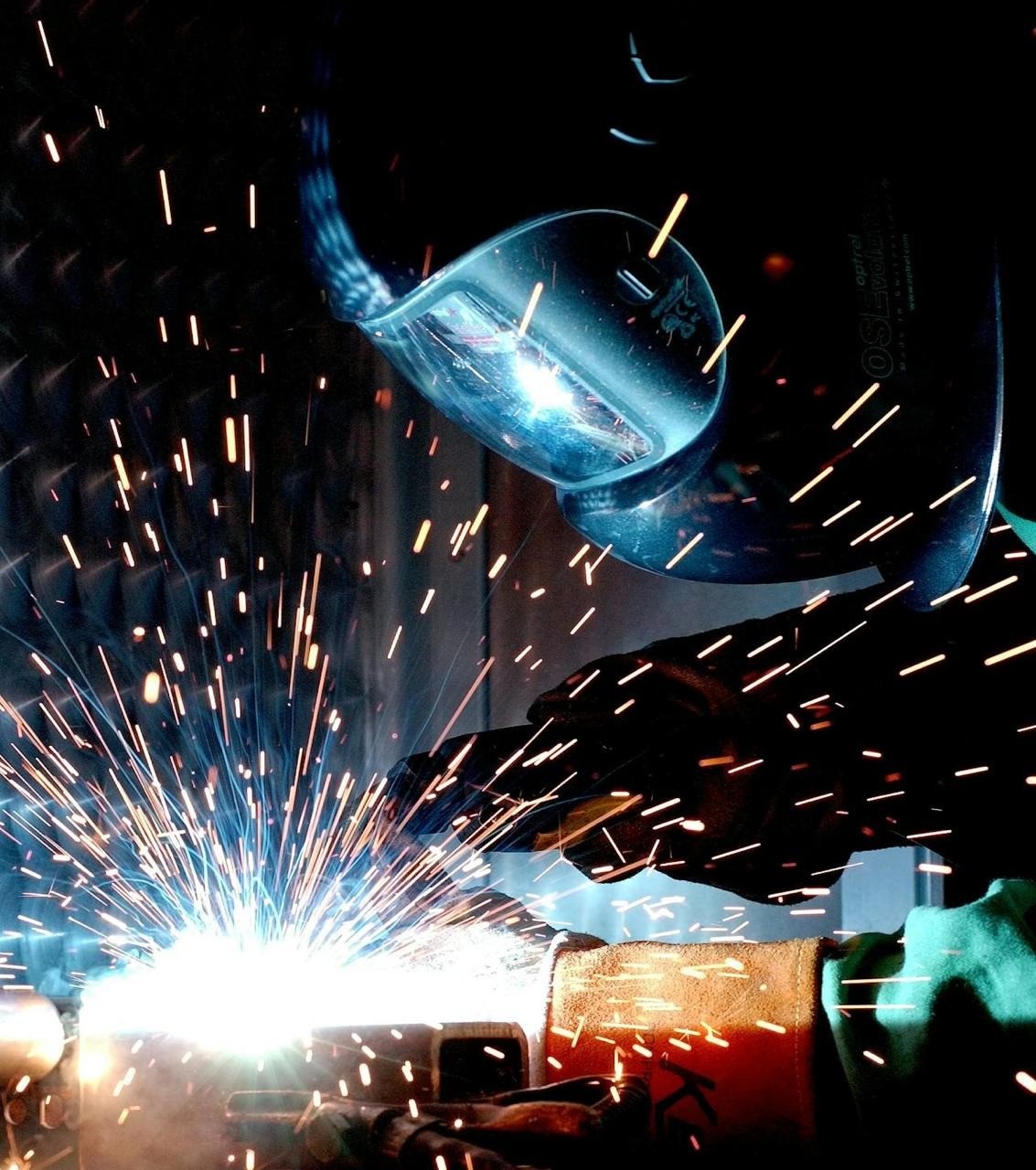 How To Integrate Welding Booths Into Your Fabrication Facilities